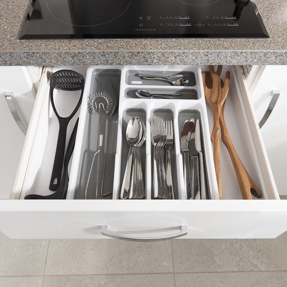 Uitbreidbare ladeorganizer met 6-8 vakhouders - wit/grijs - 34-585 x 415 x 5 cm.