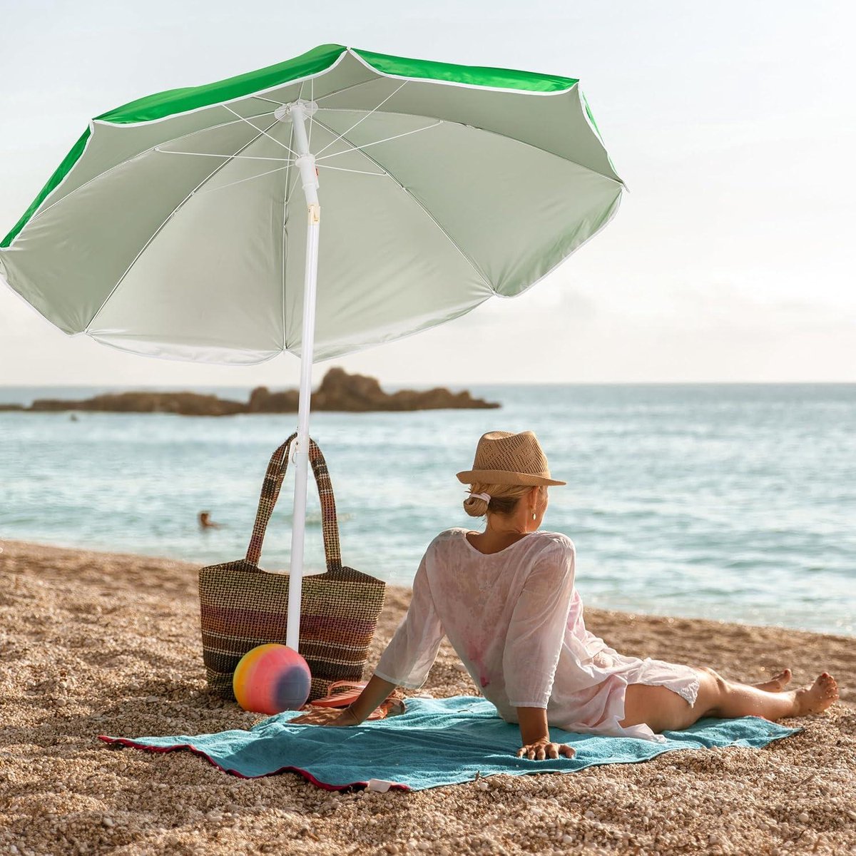 Parasol Avec Tarière Fleau Goods Parasol Plage 180cm - Protection UV  Argentée - Tarière Incluse - Sac Transport - Base Et Housse Parasol Luxe  Pour Jardin Et Plage, image size:1200x1200