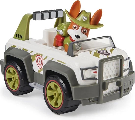 Witte terreinwagen met camouflageprint en groene accenten. Hond met safarihoed zit erin.