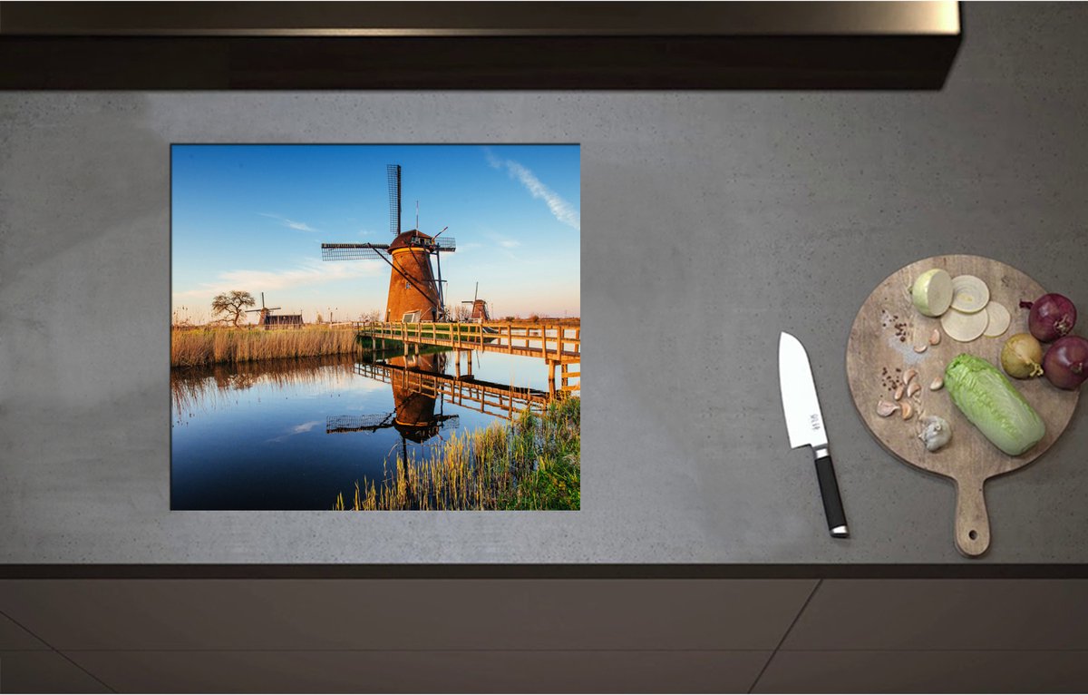 Inductieplaat Beschermer - Bruggetje voor Oer Hollandse Molen - 57x51 cm - 2 mm Dik - Inductie Beschermer - Bescherming Inductiekookplaat - Kookplaat Beschermer van Zwart Vinyl