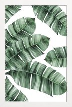 JUNIQE - Poster met houten lijst Palmbladeren -13x18 /Groen & Wit