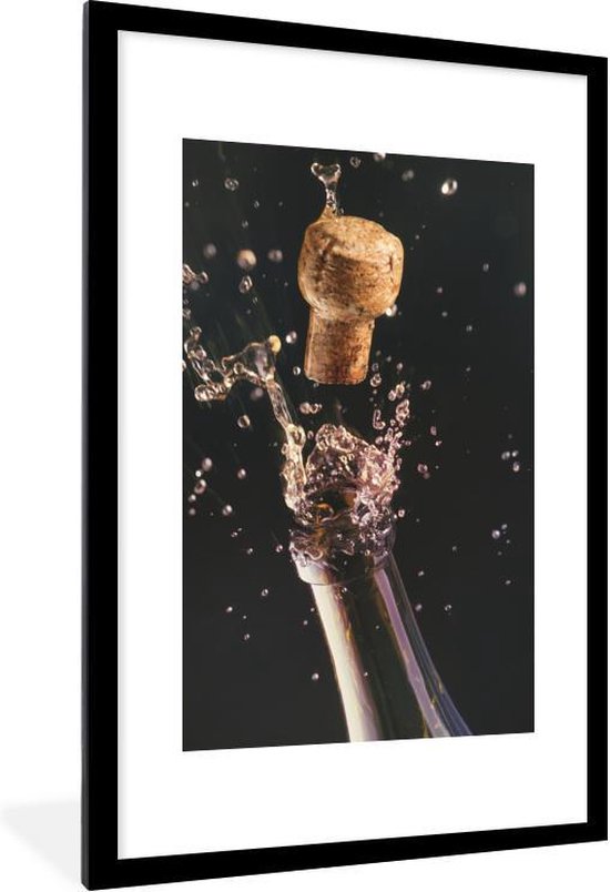 Fotolijst incl. Poster - Een kurk die uit een fles champagne schiet - 60x90  cm -... | bol.com