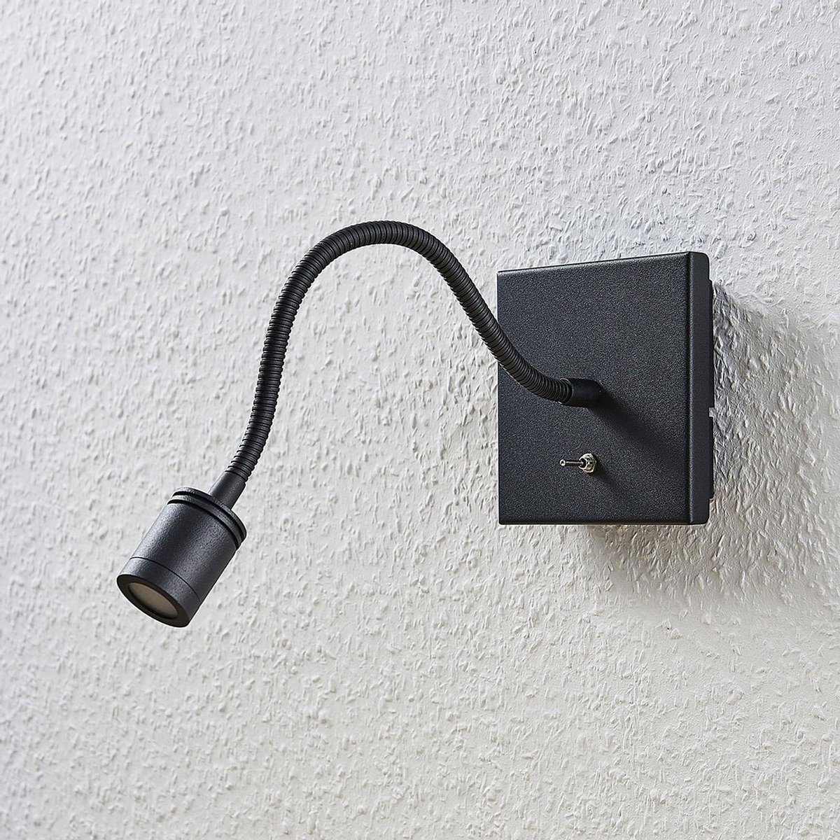 Lindby - LED wandlamp - 1licht - metaal - H: 11 cm - zwart - Inclusief lichtbron