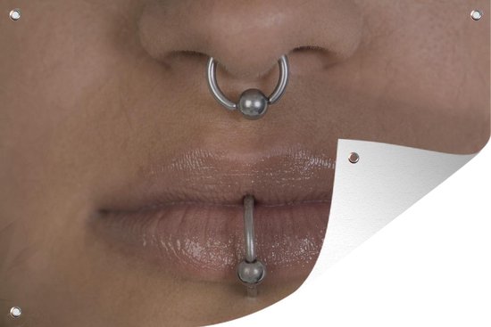 Piercing nez et bouche affiche de jardin femme 180x120 cm - Toile de jardin  / Toile... | bol.com