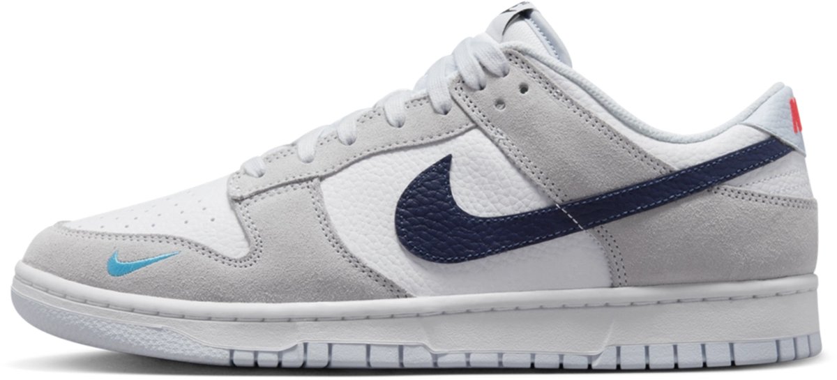 Nike Dunk Low Aqua Mini Swoosh ‘Football ‘ . Wit