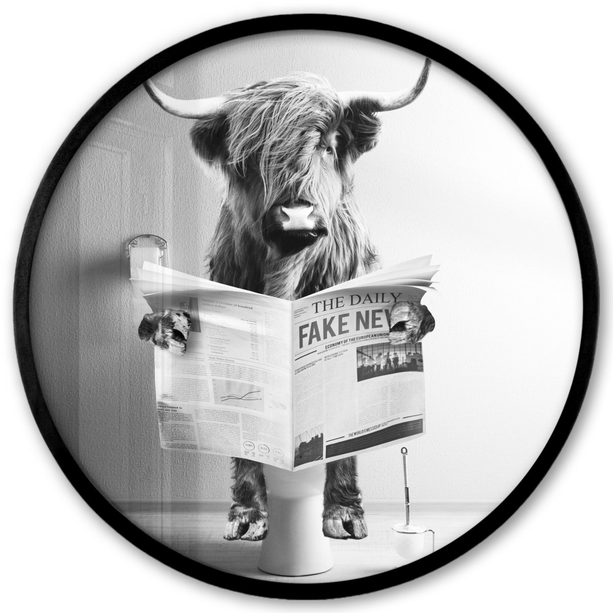 FrameYourWall Poster in lijst Rond - Fotolijst 40x40 cm - Posters - Schotse hooglander - WC - Krant - Grappig - Dier - Ronde posterlijst zwart - Decoratie - Wanddecoratie woonkamer - Muurdecoratie slaapkamer