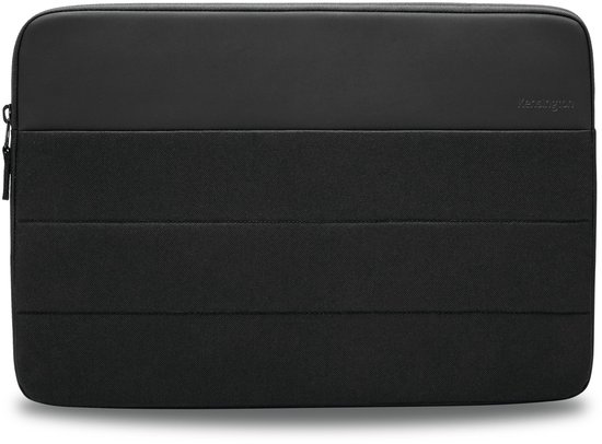 Housse d'ordinateur portable noire avec panneau supérieur lisse et panneau inférieur matelassé à rayures horizontales.