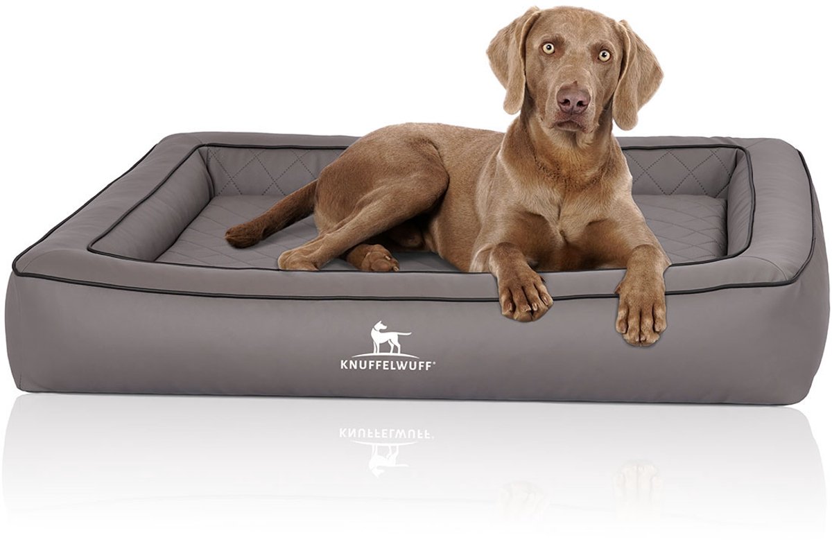 Knuffelwuff orthopedisch hondenbed van met laser doorstikt kunstleer Hampstead 85 x 65cm grijs