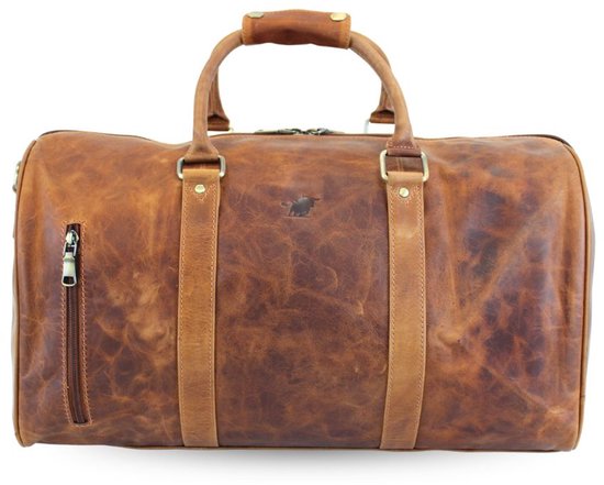 Luxe cognac leren weekendtas met bruine riemen en ritsen. Een koe-embleem is zichtbaar op de voorkant.