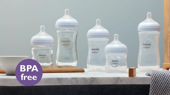 Vijf Philips Avent babyflessen van glas in verschillende maten, BPA-vrij.