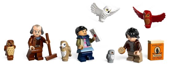 LEGO Harry Potter L'aile aux hiboux de Poudlard 76430. Ensemble de personnages et de hiboux, avec Harry Potter, Hagrid et Hedwige.