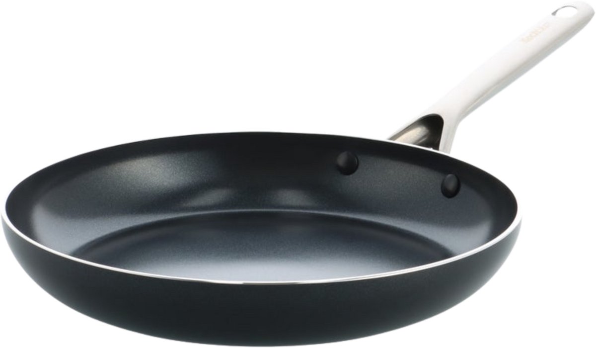 Kochstar Nacht Keramische Koekenpan - 28cm - PFAS-vrij - Inductie koekenpan - Inductie pan - Vaatwasserbestendig - Ovenbestendig tot 200° C - Keramische anti-aanbaklaag - RVS handgreep - RVS rand - Zwart