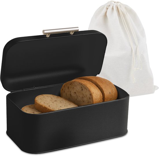 Boîte à pain noire ouverte avec tranches de pain et un sac à pain blanc à côté.