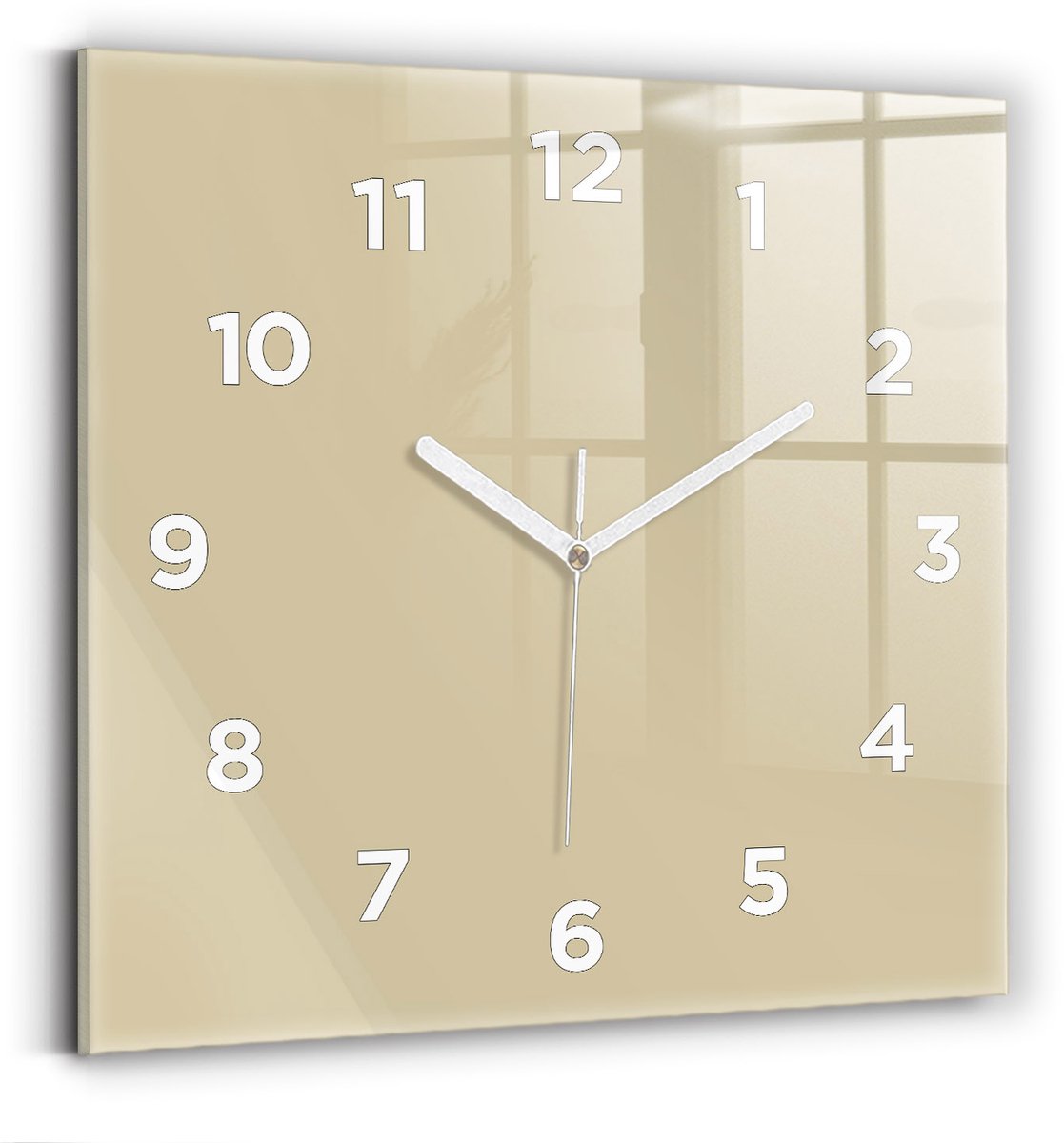 Wallfluent Wandklok - Beige Vierkante Glas Klok - 30 cm x 30 cm - Beige Wandklok - Witte Handen - Wandklok Met Cijfers - Wandklok voor in de Keuken - Vierkante Glazen Klok - Minimalistisch Wandklok - Vierkante Glazen Wandklok