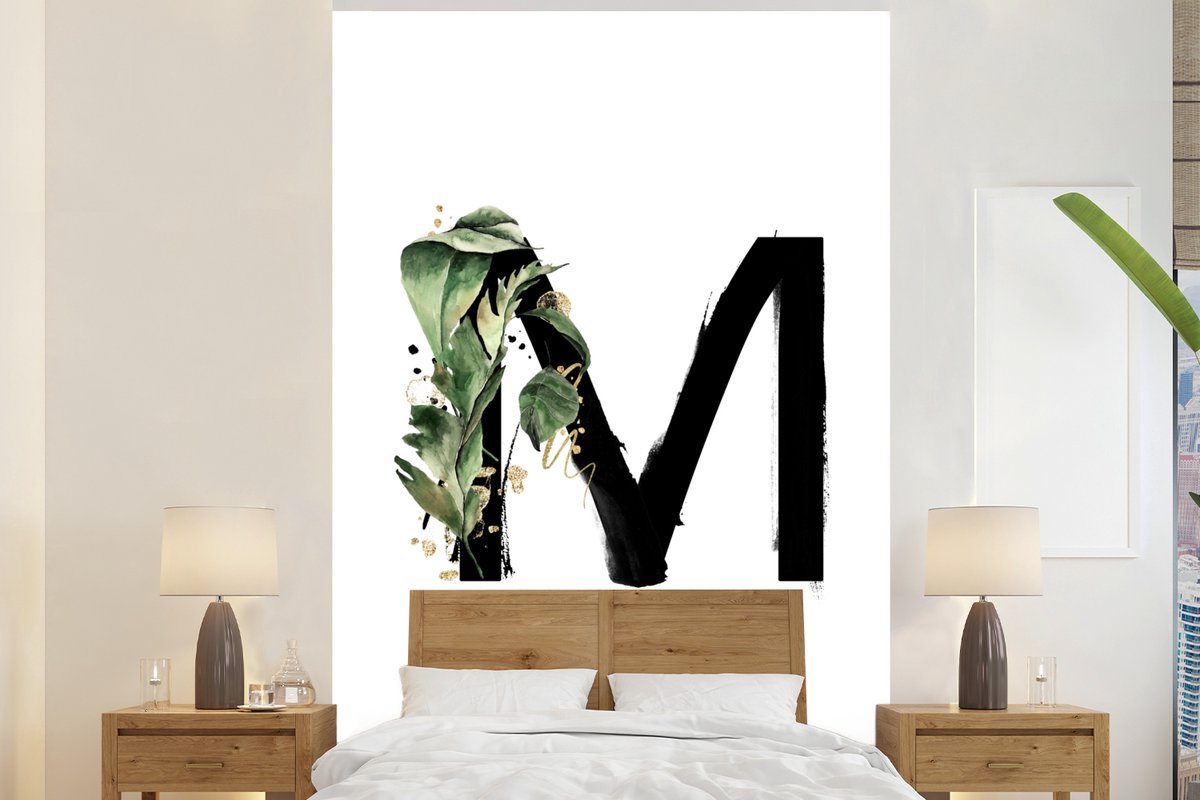 Behang - Fotobehang Bladeren - Alfabet - Letter M - Breedte 180 cm x hoogte 280 cm