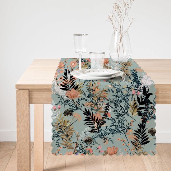 Foto: De groen home bedrukt velvet textiel tafelloper bloemen op licht blauw fluweel runner 45x135