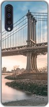 Geschikt voor Samsung Galaxy A50 hoesje - New York - Rivier - Bridge - Siliconen Telefoonhoesje