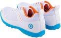 Witte hockey-indoorschoenen met oranje voering en blauwe zool, tekst 'the Indian Maharadja'.