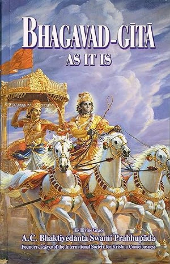 Boekomslag Bhagavad-Gita, met een schildering van Krishna en Arjuna op een strijdwagen, getrokken door vier witte paarden.