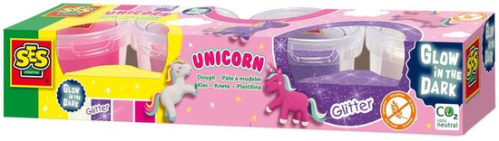 SES Creative knutselklei doos 'Unicorn Glow in the Dark', met 4 kleipotjes, 2 eenhoorns en teksten.