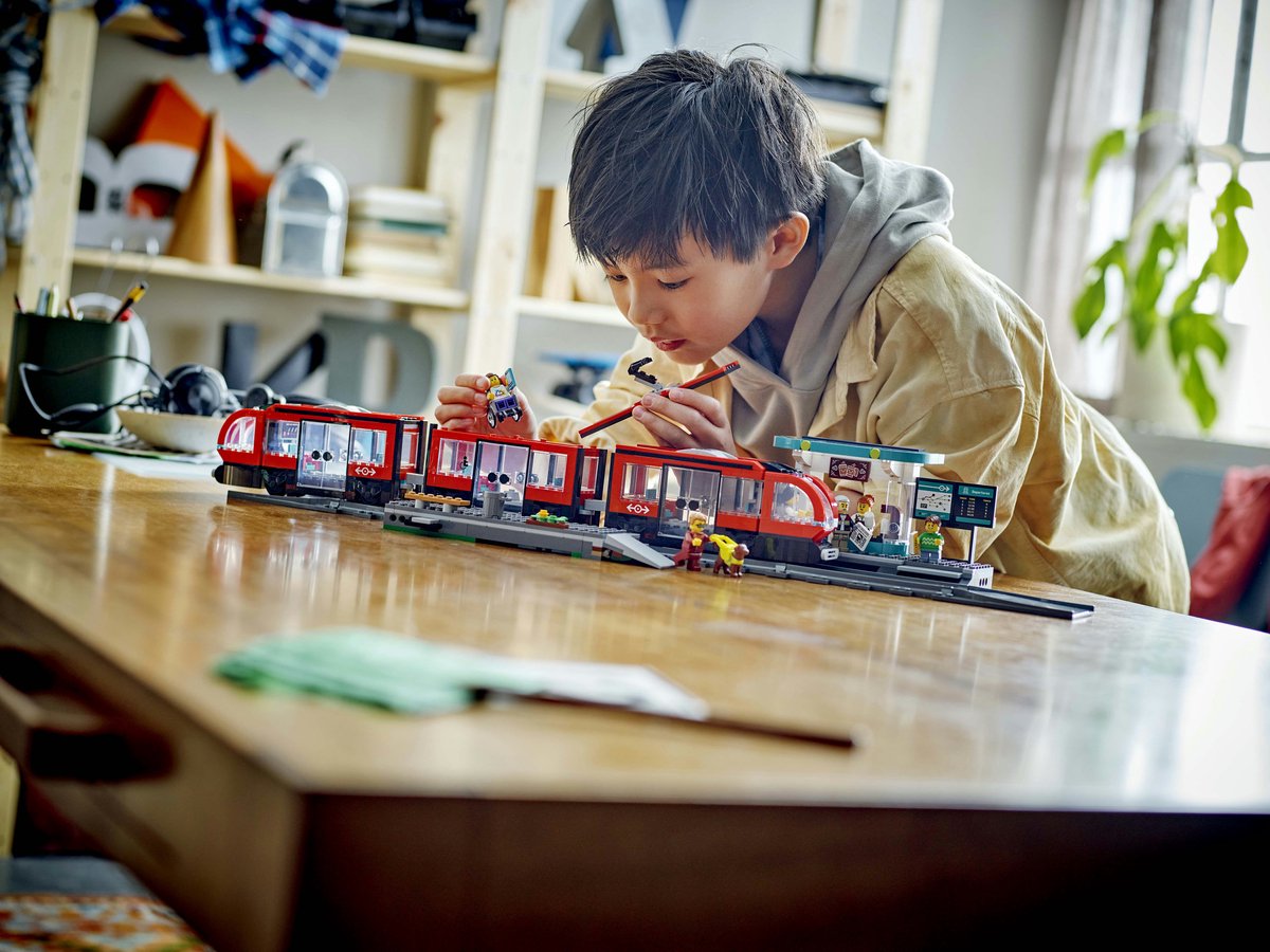 LEGO City Stadstram en station - 60423 — afbeelding 18