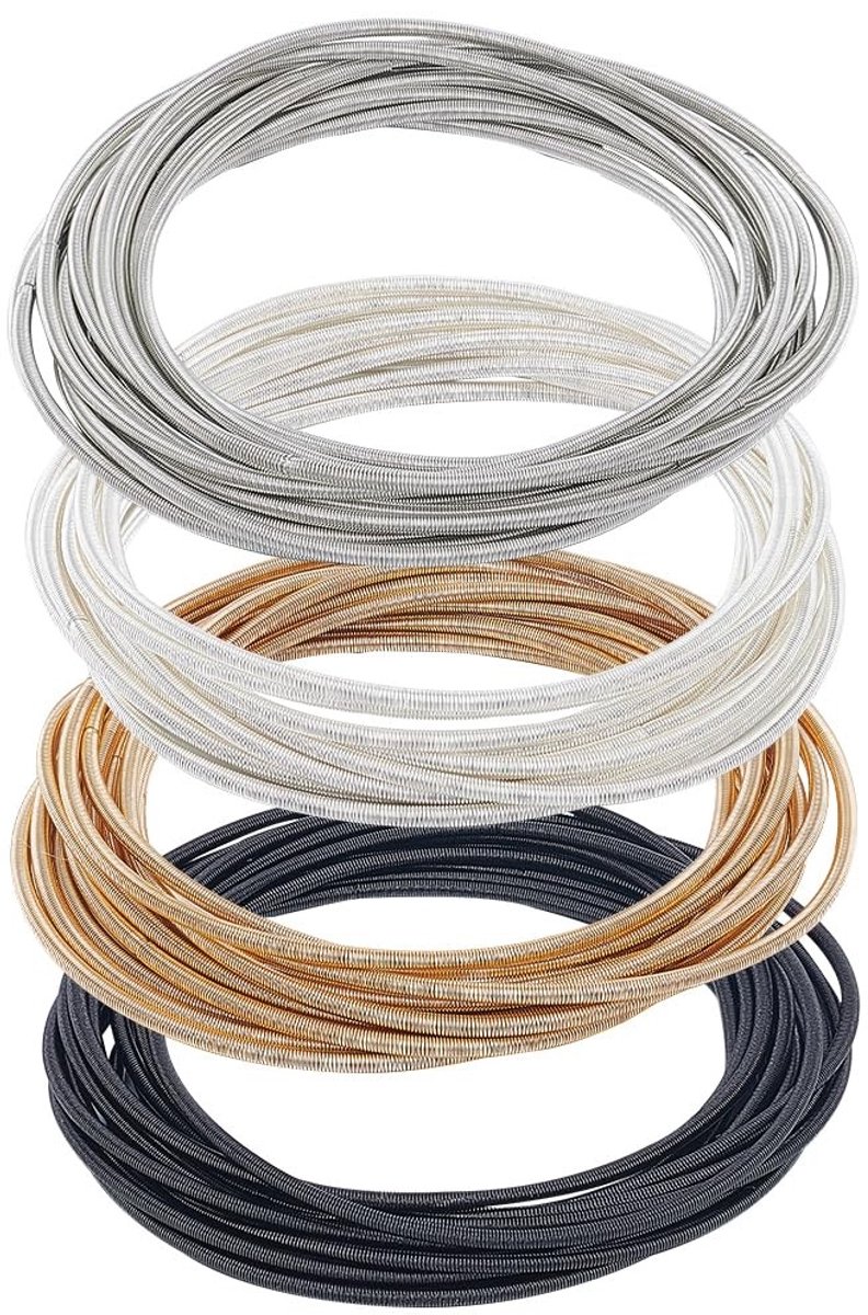 Dailygoods- Sieraden Draad 48 Stuks - Armbanden Set - Minimalistische Armbanden - Stalen Veerarmbanden - 4 Kleuren - 2 mm Dikte