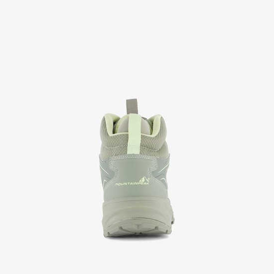 Achterkant van een lichtgroene dames wandellaars met Mountain Peak logo en mintgroene details.