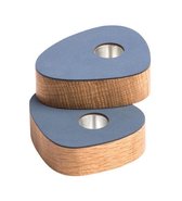 Lind DNA twee magnetische kandelaars in eikenhout met donkerblauw leer