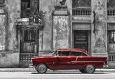 Fotobehang - Vlies Behang - Oldtimer Auto in Cuba - Rode Klassieke Auto - 312 x 219 cm