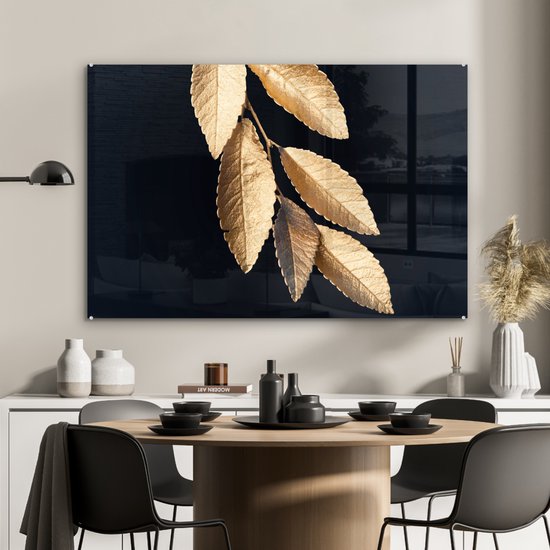 MuchoWow® Glasschilderij 120x80 cm - Schilderij acrylglas - Bladeren - Zwart - Goud - Luxe - Planten - Foto op glas - Schilderijen