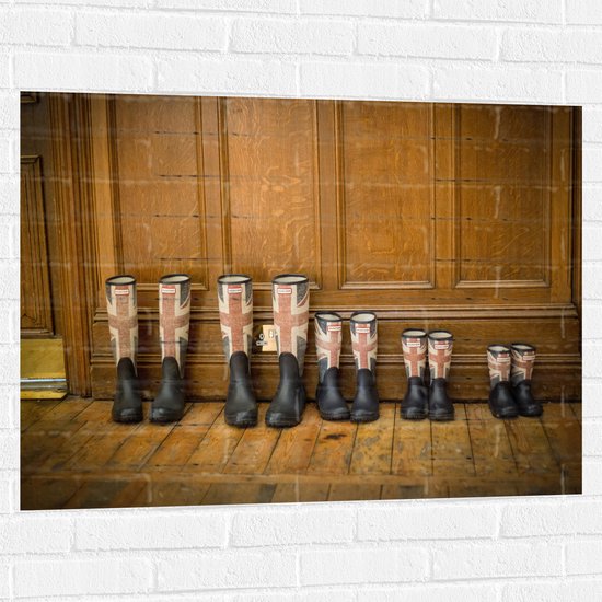 Muursticker - Laarzen op Rij met Engelandse Vlag - 100x75 cm Foto op Muursticker