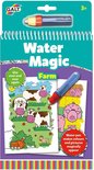 Water Magic Boerderij kleurboek met waterpen, met afbeeldingen van koeien en varkens.