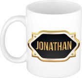 Naam cadeau mok / beker Jonathan met gouden embleem 300 ml