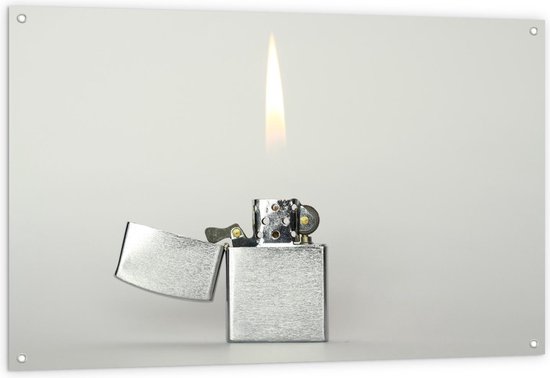 Tuinposter – Zilveren Aansteker op Witte Achtergrond - 120x80cm Foto op Tuinposter  (wanddecoratie voor buiten en binnen)