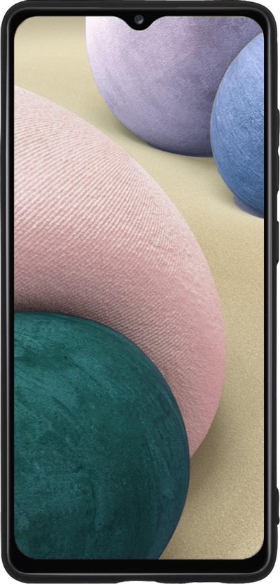 Voorkant van de zwarte Samsung Galaxy A12 hoes met een deel van het scherm.