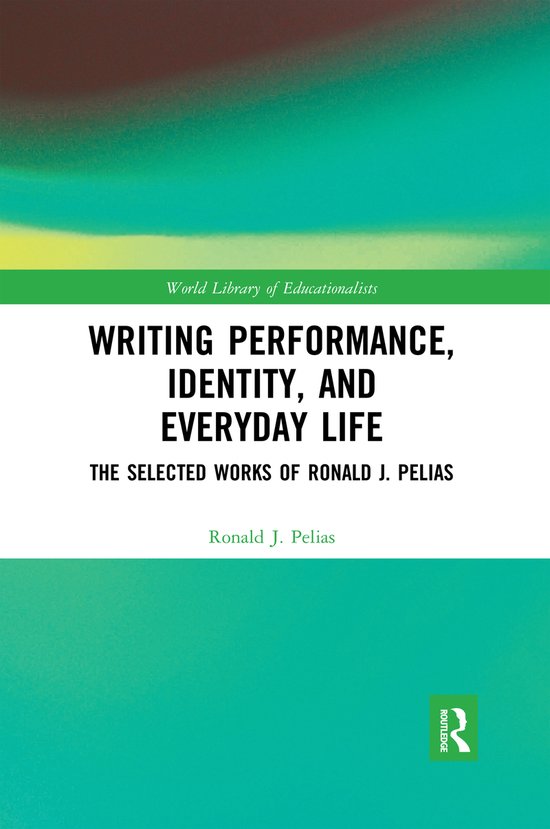 Foto: World library of educationalists writing performance identity and everyday life