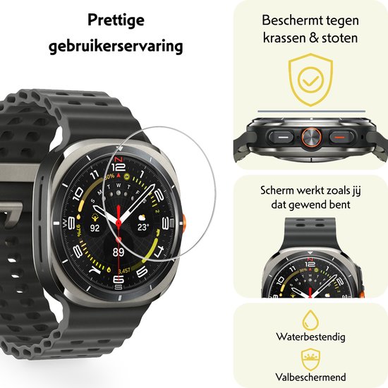 Grijze smartwatch met zwarte band, met scherp display dat beschermt tegen krassen en stoten. Waterbestendig en valbeschermend.