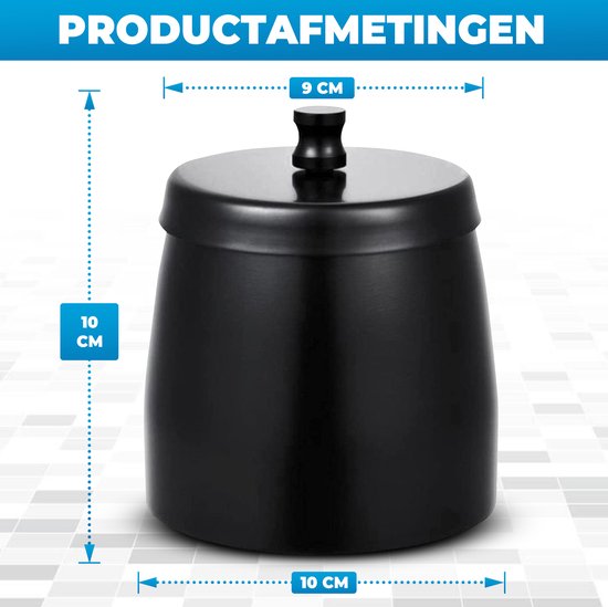 Zwarte asbak met deksel met afmetingen 10 cm breed, 9 cm diep en 10 cm hoog.
