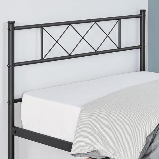 Yaheetech Vintage bedframe met lattenbodem, 140 x 200 cm
