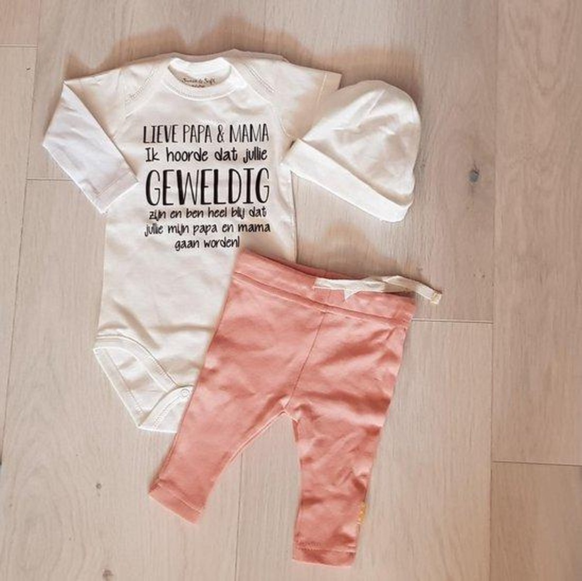 Goedkoopste Baby cadeau geboorte papa en mama worden geworden meisje set met tekst aanstaande zwanger kledingset pasgeboren unisex Bodysuit | babykleding Huispakje | Kraamkado | Gift Set babyset kraamcadeau pakje babygeschenk babygeschenkset kraampakket