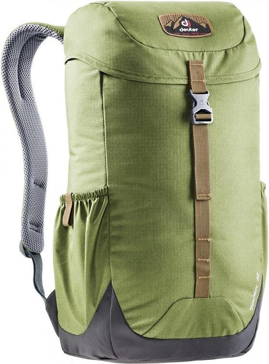 deuter daypack