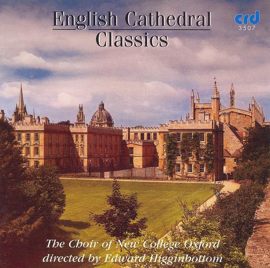 Cd-hoes English Cathedral Classics met een historisch stenen universiteitsgebouw in Oxford en een groen gazon.
