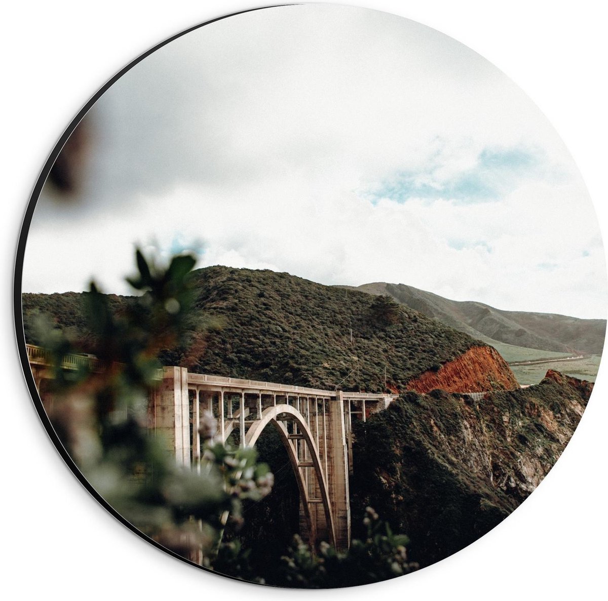 KuijsFotoprint Dibond Wandcirkel - Viaduct in de Bergen - 20x20cm Foto op Aluminium Wandcirkel (met ophangsysteem) Bruin