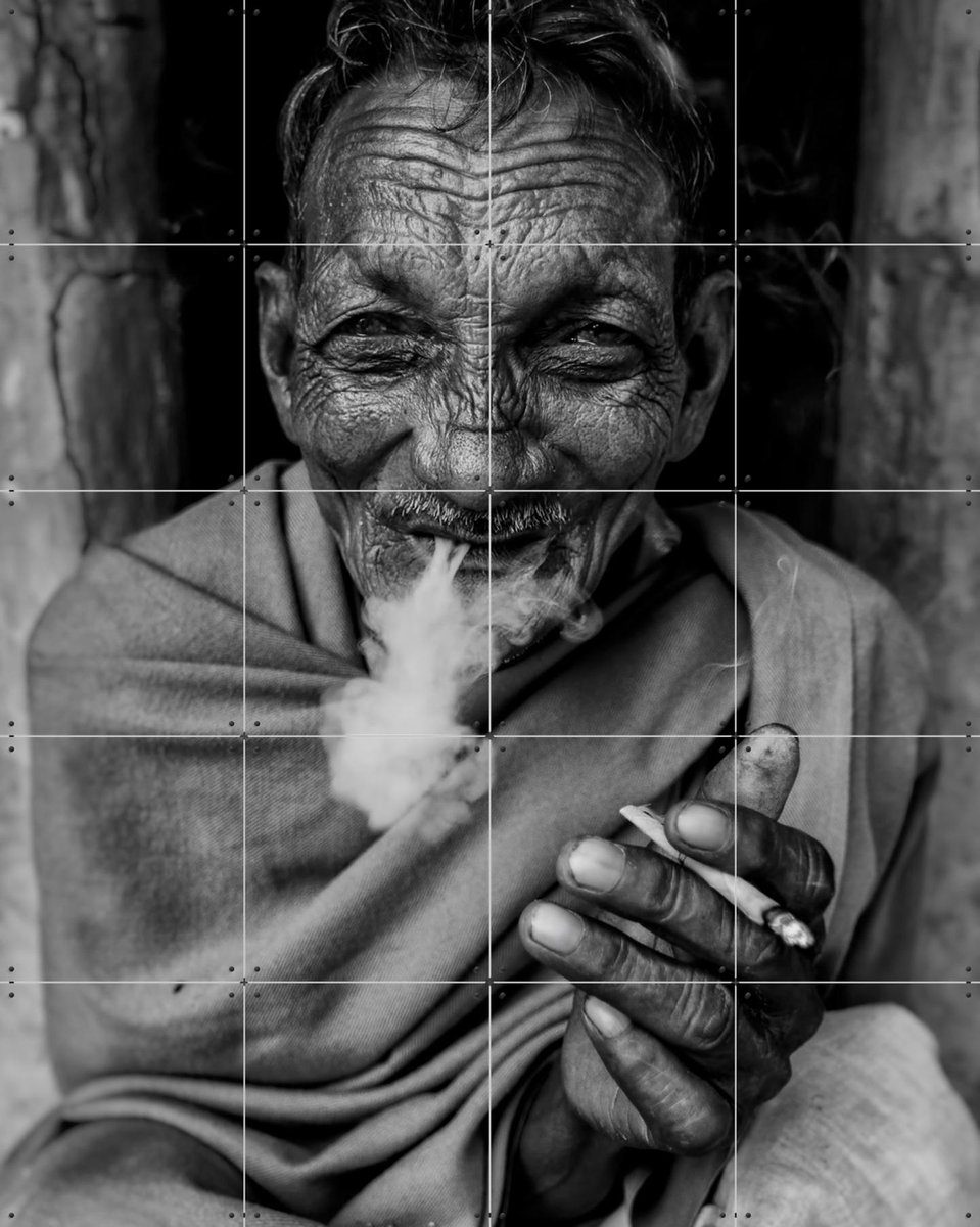 IXXI The Story Teller, Dibyajyoti Nath & Various - 80 x 100 cm - Gratis ophangtool - Grote wanddecoratie en posters - Fotografie, Vintage, Portretten