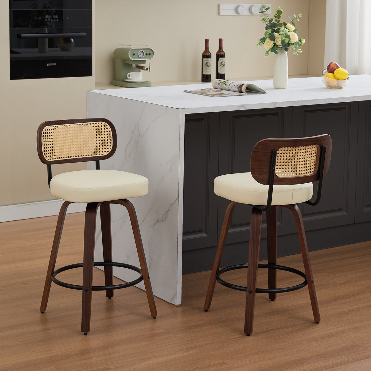 Clruro Barkrukken - Set van 2 - Rattan Rug & Draaibaar - Gevoerde Zitting - Hout & Rattan - Walnoot Beige