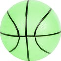 Lichtgevende groene basketbal met zwarte lijnen.
