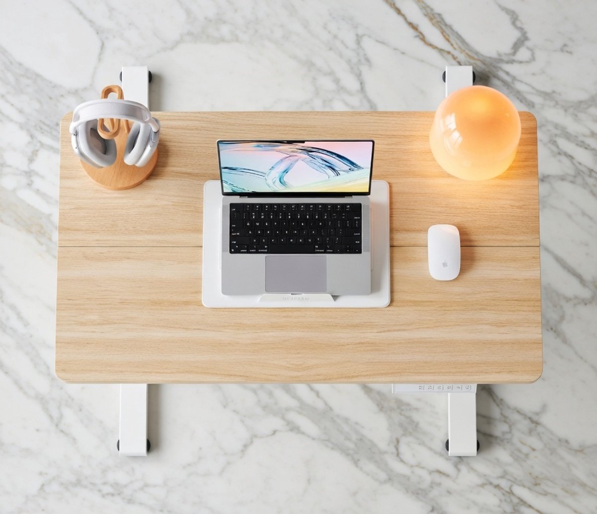 Premium Elektrisch In hoogte Verstelbaar Bureau – 80 x 48 cm, 4 Geheugeninstellingen, Staand Zitten Bureau voor Thuiswerk en Computer – Licht Walnoot House&Garden