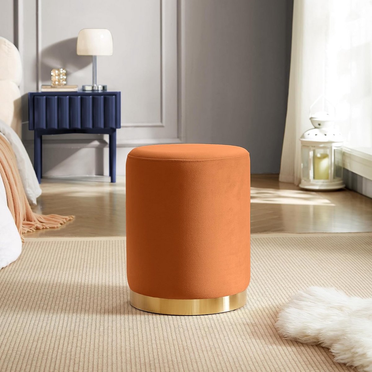 Fluwelen Poef Oranje met Gouden Metalen Onderstel - Art Deco Design Zitmeubel