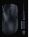 Zwarte Razer DeathAdder V3 hyperspeed gaming muis met USB-C oplaadkabel, adapter en dongle.