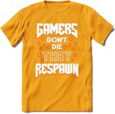 Gamers don't die T-shirt | Oranje | Gaming kleding | Grappig game verjaardag cadeau shirt Heren – Dames – Unisex | - Geel - 3XL
